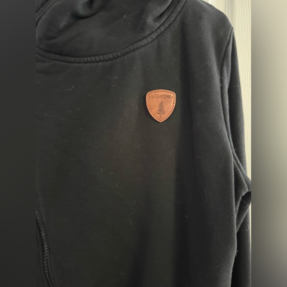 Wanakome Athena Black Hoodie - Picture 3 of 7